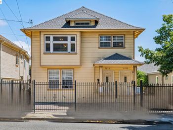 2212 25Th Ave