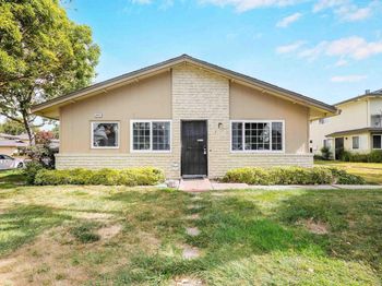 34812 Starling Dr