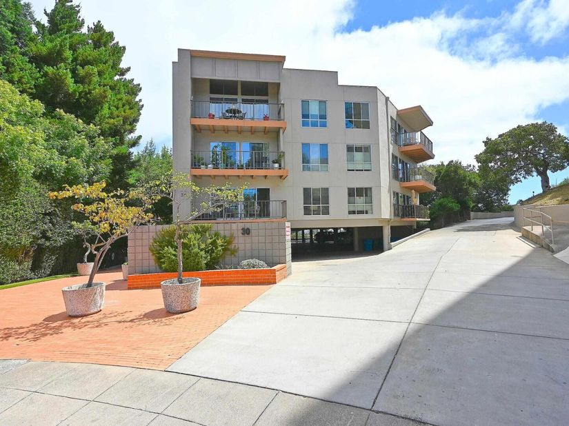 30 Mounds Rd 201, San Mateo CA 94402