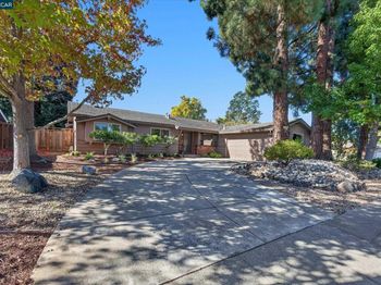 245 Pickering Pl