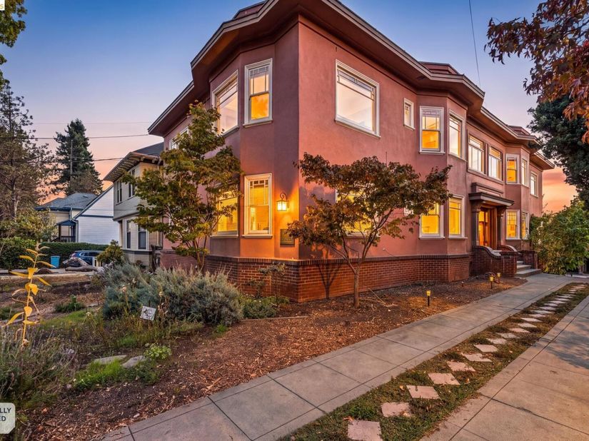 2632 Hillegass Ave D, Berkeley CA 94704