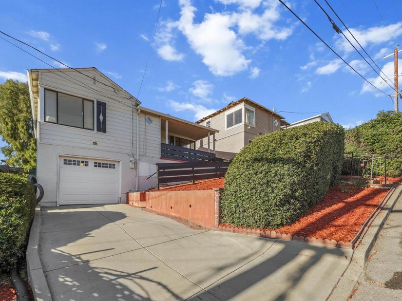 3301 82nd Ave, Oakland CA 94605