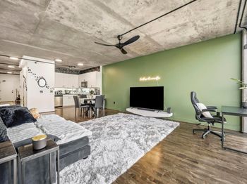 311 Oak St.