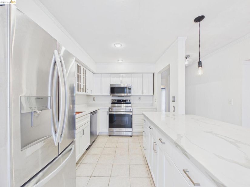 466 Crescent St 114, Oakland CA 94610