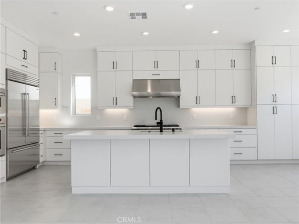 165 Apron, Irvine CA 92618
