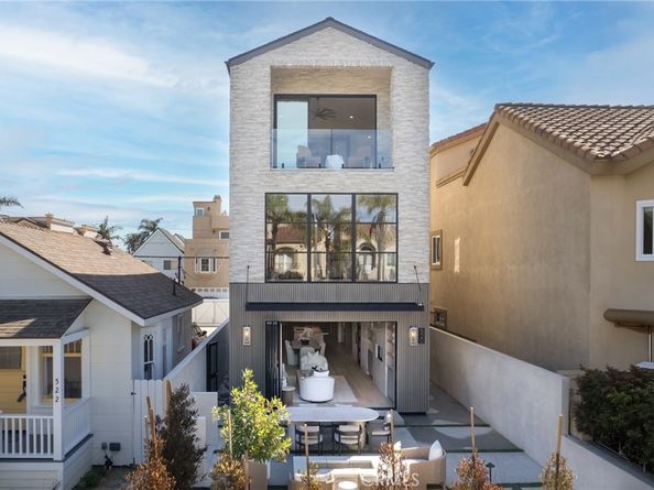 520 11th Street, Huntington Beach CA 92648