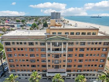 1030 E Ocean Blvd