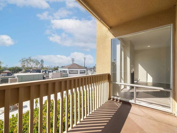 1855 Diamond Street 122, San Diego CA 92109