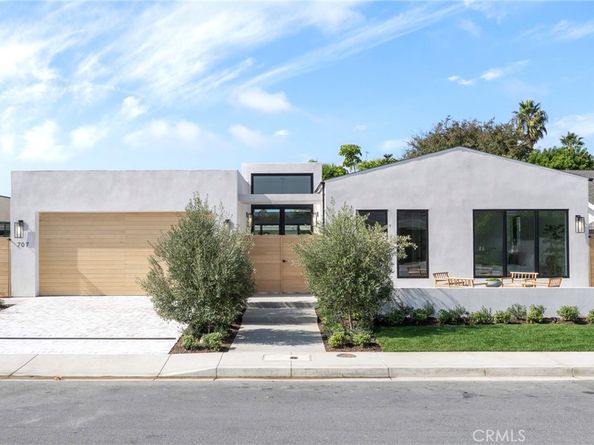 707 Patolita, Corona Del Mar CA 92625