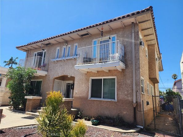 1557 Pine Avenue, Long Beach CA 90813