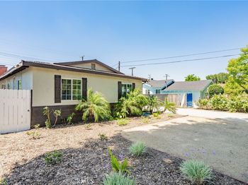 7247 Donna Ave