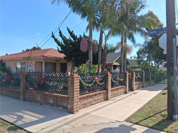 1056 N Fries, Wilmington CA 90744