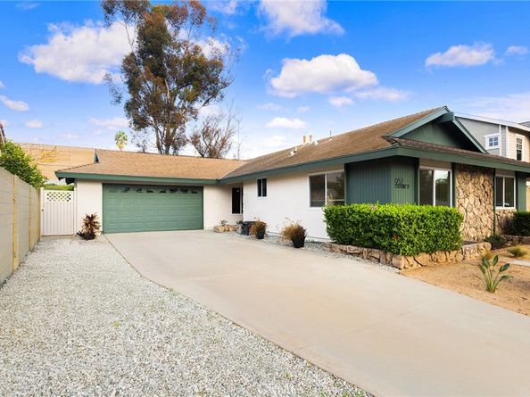 952 Cheyenne, Costa Mesa CA 92626