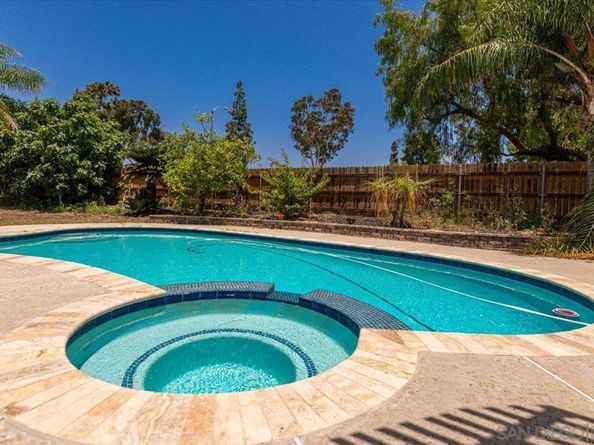 1525 Fair Glen Rd, El Cajon CA 92019