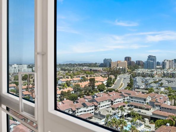 3890 Nobel 1402, San Diego CA 92122