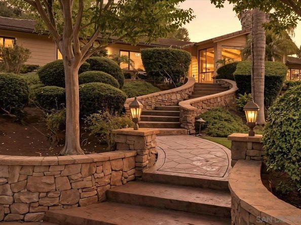 2927 Circle Drive, Escondido CA 92029