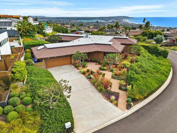 1553 Copa de Oro, La Jolla CA 92037