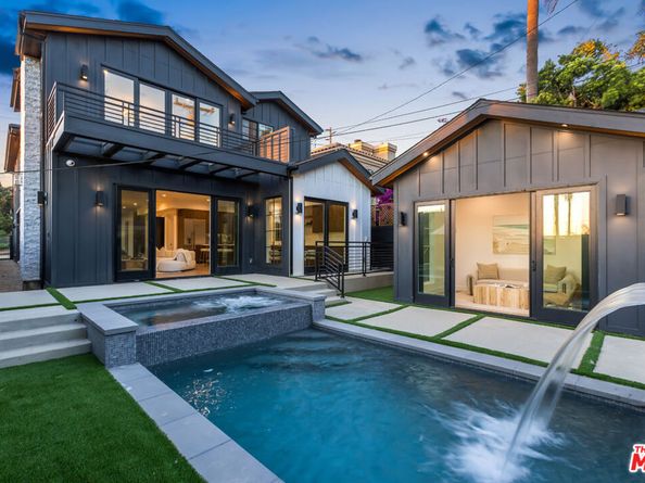 908 Rosecrans Avenue, Manhattan Beach CA 90266