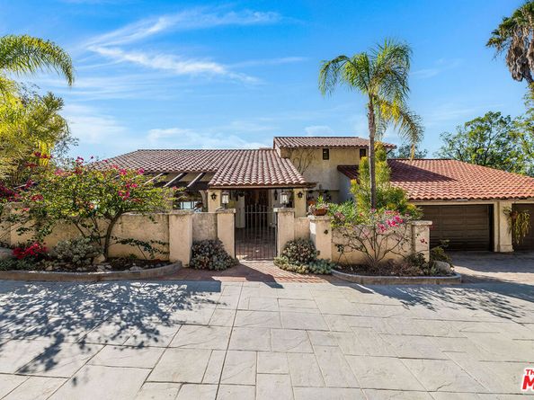 1382 Edgehill Place, Pasadena CA 91103