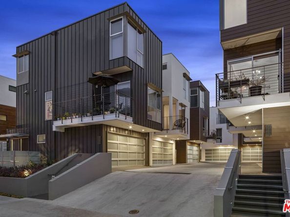 7193 W Formosa Fusion Court, Los Angeles CA 90046