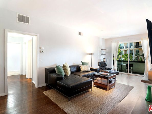 306 Bora Bora Way 202, Marina Del Rey CA 90292