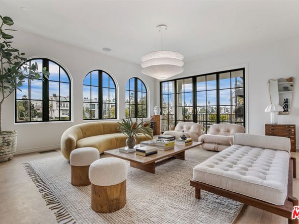 5201 Via Donte, Venice CA 90292