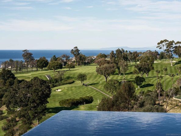 6627 Muirlands Dr, La Jolla CA 92037