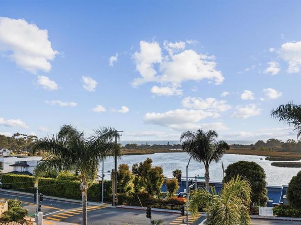 1128 Las Flores, Carlsbad CA 92008