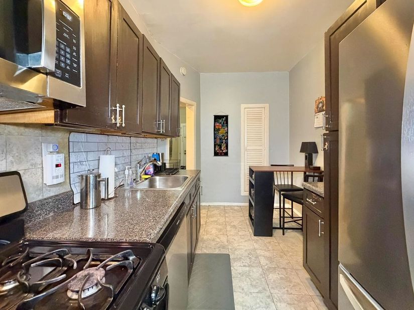 42 Van Wagenen Ave 12, Jersey City NJ 07306