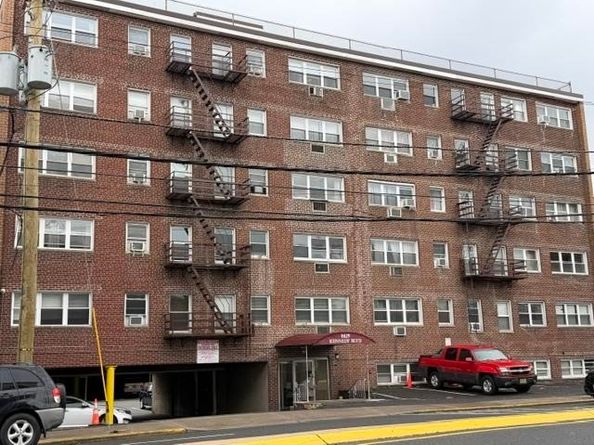 8829 Kennedy Blvd b2, North Bergen NJ 07047