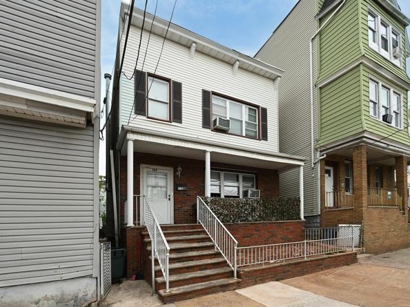 129 Avenue E, Bayonne NJ 07002