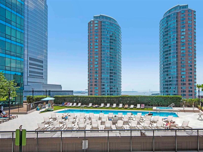 77 Hudson St 1704, Jersey City NJ 07302