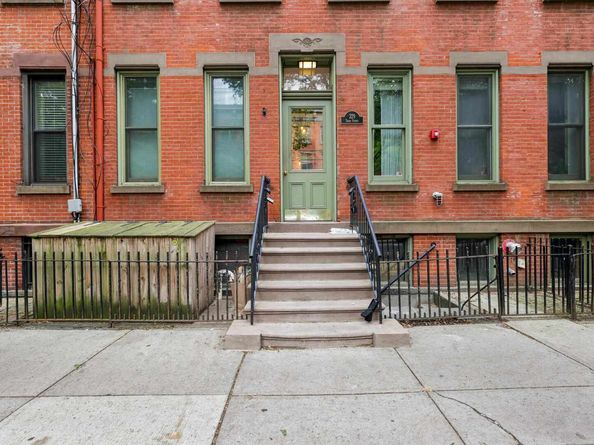 229 3rd St 4L, Jersey City NJ 07302