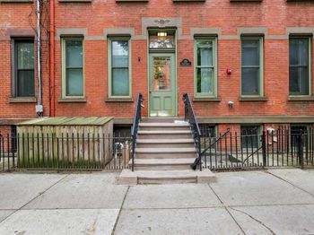 229 3rd St