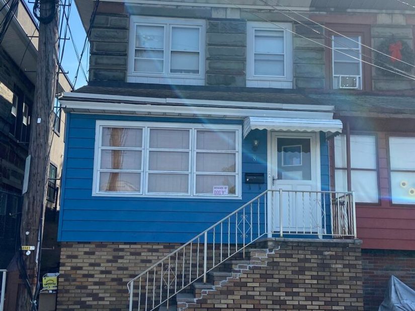 8 West 12th St, Bayonne NJ 07002