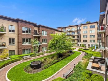 150 Henley Pl