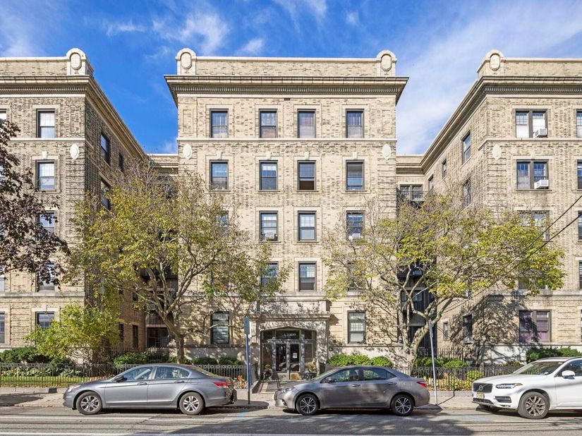 1000 Hudson St 204, Hoboken NJ 07030