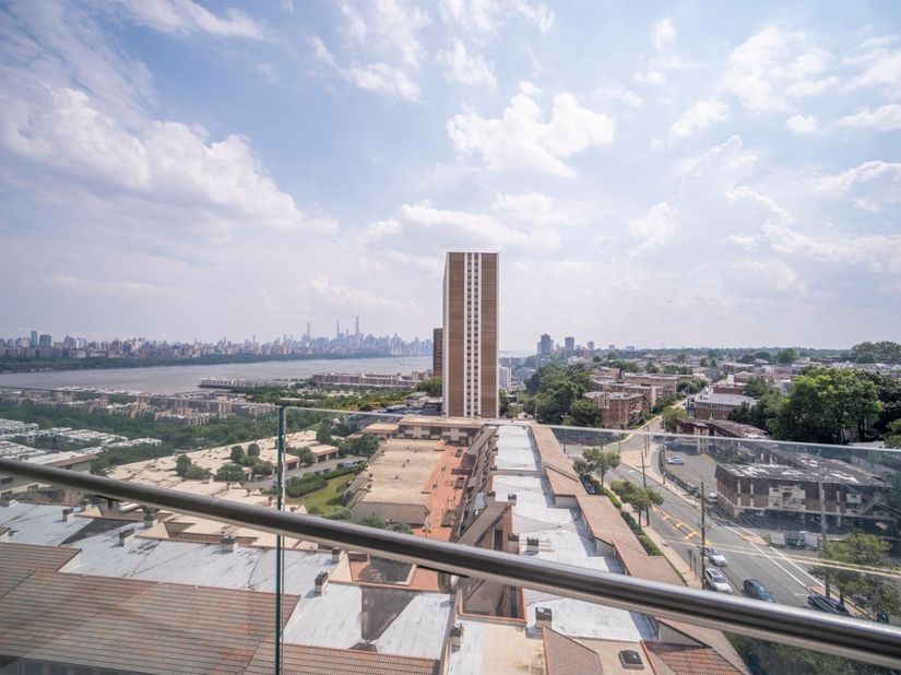 320 Adolphus Ave 401, Cliffside Park NJ 07010