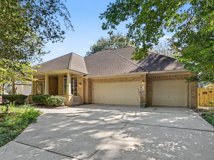 43 S Plum Crest Circle, The Woodlands TX 77382