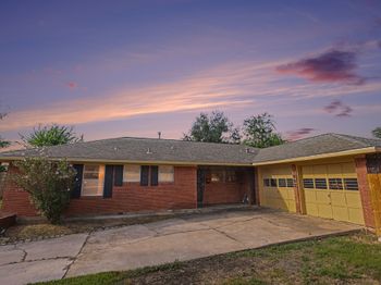 1803 Sea Queen Court