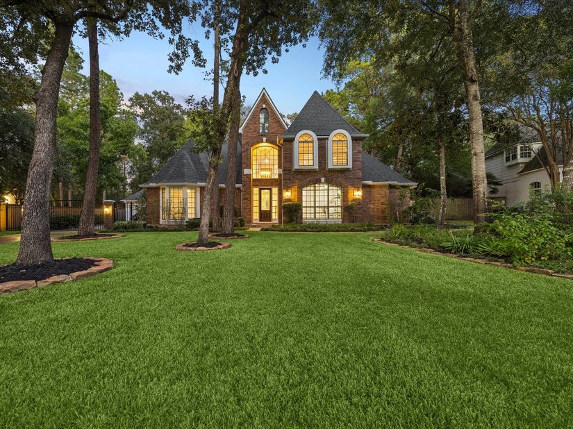 4 E Eden Elm Circle, The Woodlands TX 77381