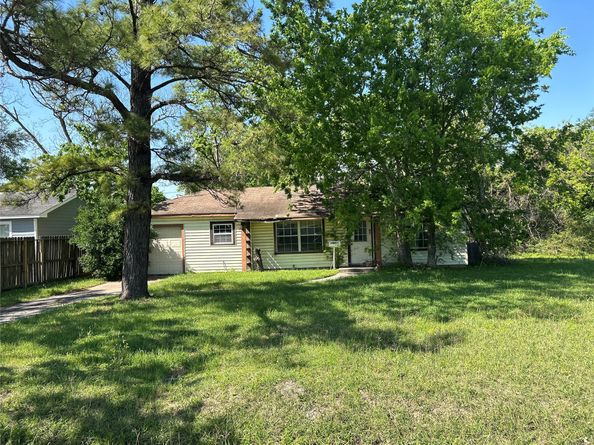201 Ipswich Road, Houston TX 77061