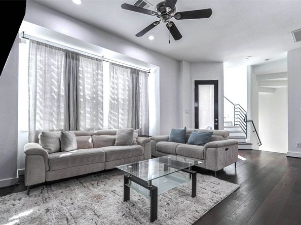 5715 Larkin Street D, Houston TX 77007