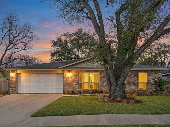 10123 Kent Towne Lane, Sugar Land TX 77498