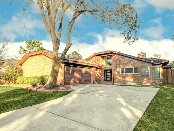2223 Foreland Drive, Houston TX 77077