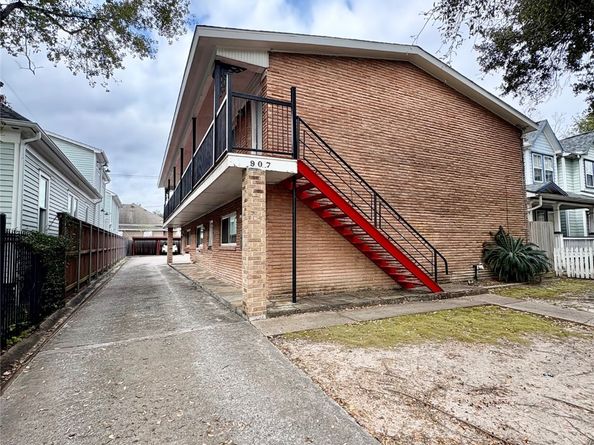 907 Heights Boulevard, Houston TX 77008