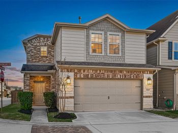 1912 Common Oak Drive