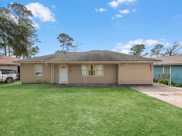 838 Rosewick Street, Houston TX 77015