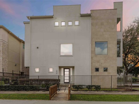 5639 Petty Street, Houston TX 77007