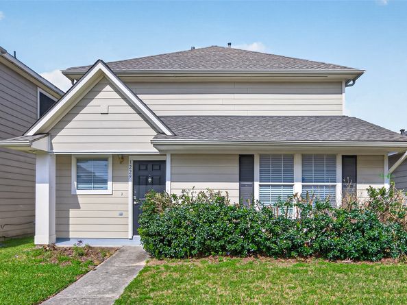 1229 Verde Trails Drive, Houston TX 77073